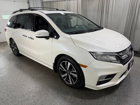 Used 2018 Honda Odyssey Elite image 3