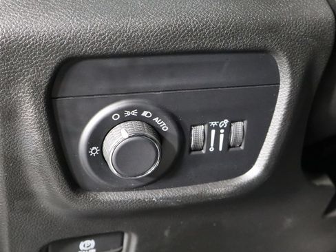 Used 2023 Jeep Grand Cherokee L Laredo AWD/4WD image 23