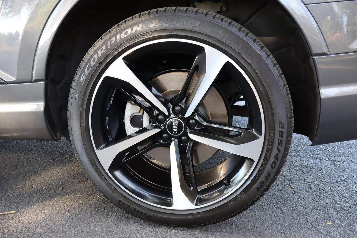 Used 2019 Audi Q7 3.0T Prestige w/ Prestige Package AWD/4WD image 46