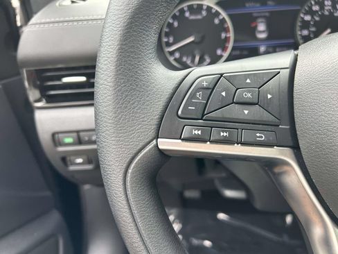 Used 2025 Nissan Sentra SV FWD image 21