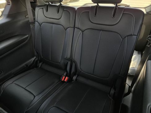 New 2026 Jeep Grand Cherokee L Limited w/ Luxury Tech Group II RWD image 14