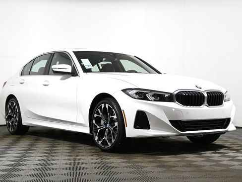 New 2026 BMW 330i xDrive Sedan w/ Convenience Package AWD/4WD image 9