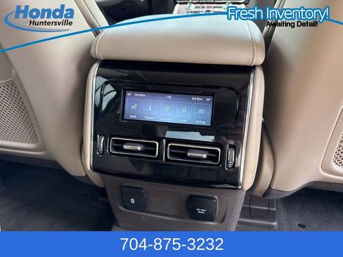 Used 2023 Lincoln Aviator Reserve w/ Equipment Group 201A image 15