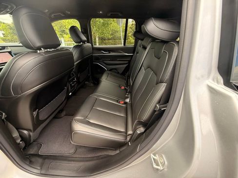 New 2026 Jeep Grand Cherokee Limited RWD image 25
