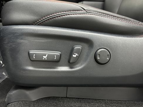 Used 2021 Toyota 4Runner TRD Off-Road Premium image 11