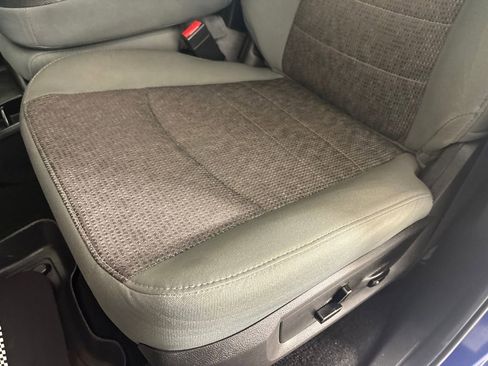 Used 2017 RAM 1500 Big Horn AWD/4WD image 9
