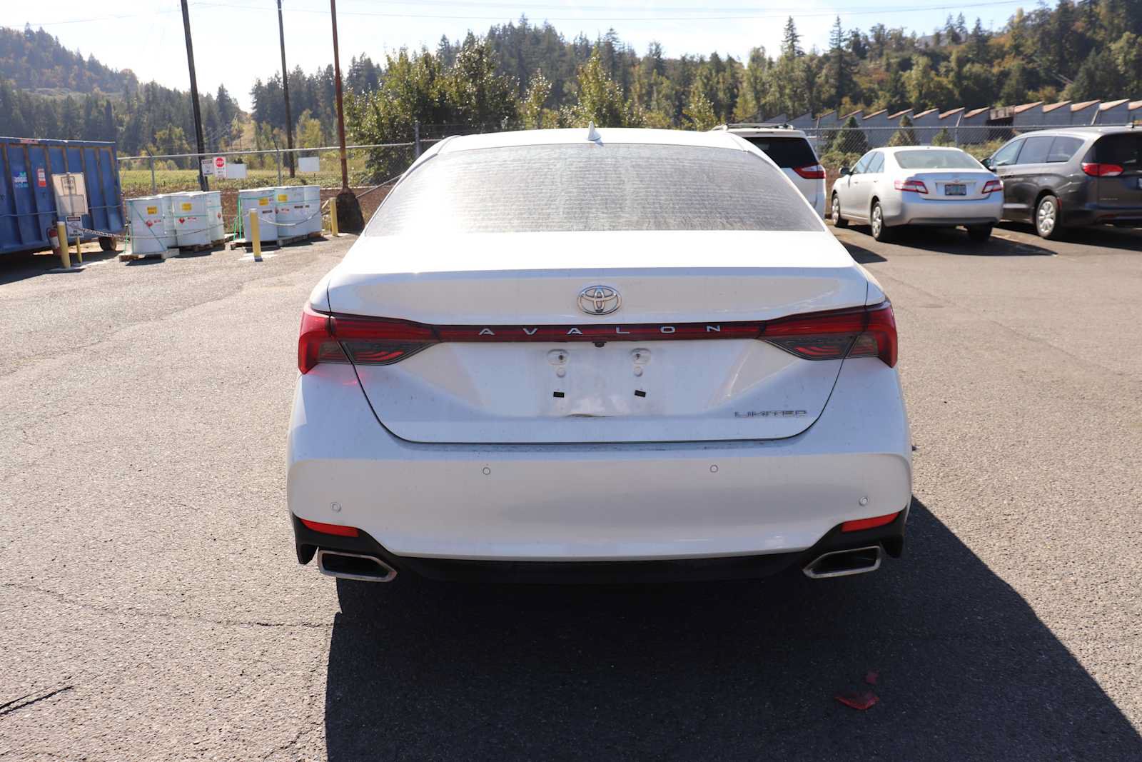 Used 2020 Toyota Avalon Limited w/ Advanced Safety Package FWD image 6