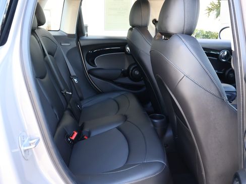 Used 2022 MINI Cooper S w/ Premium Package image 19