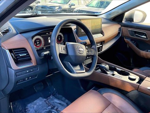 Used 2026 Nissan Rogue Platinum w/ Platinum Premium Package AWD/4WD image 10