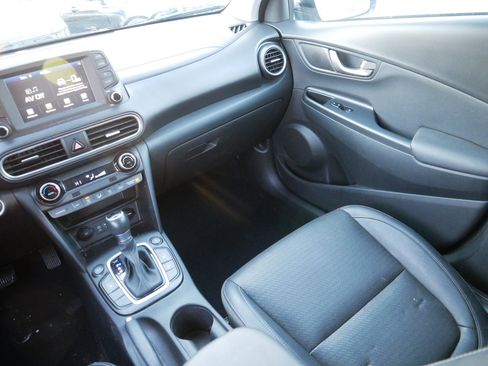 Used 2020 Hyundai Kona Limited image 11