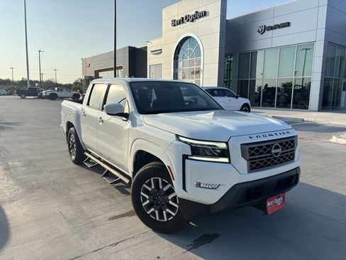 Used 2024 Nissan Frontier SL image 1