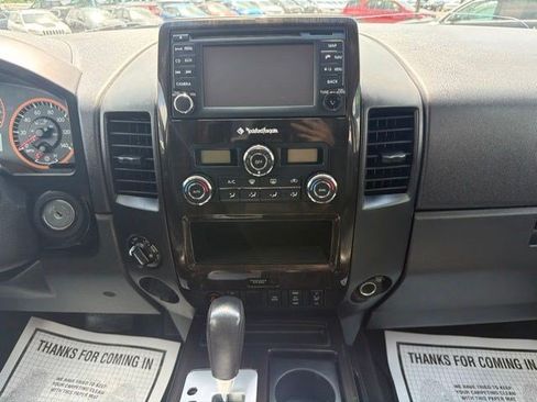 Used 2014 Nissan Titan SL AWD/4WD image 24