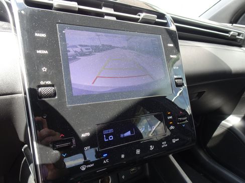 Used 2022 Hyundai Santa Cruz SEL Premium AWD/4WD image 6