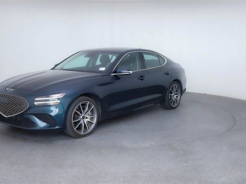 Used 2025 Genesis G70 2.5T image 14