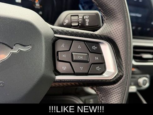 Used 2025 Ford Mustang GT Premium RWD image 28