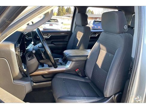 Used 2024 Chevrolet Silverado 1500 LT Trail Boss w/ Convenience Package II image 26