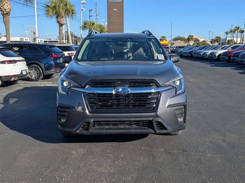 Used 2023 Subaru Ascent Limited image 2