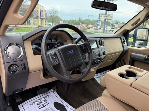 Used 2016 Ford F250 XLT w/ XLT Value Package AWD/4WD image 8