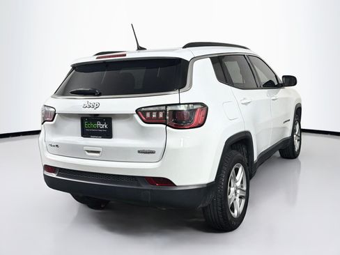 Used 2023 Jeep Compass Latitude AWD/4WD image 9