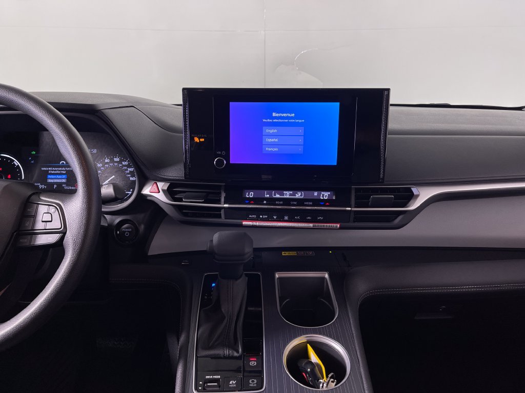 Certified 2026 Toyota Sienna LE AWD/4WD image 15