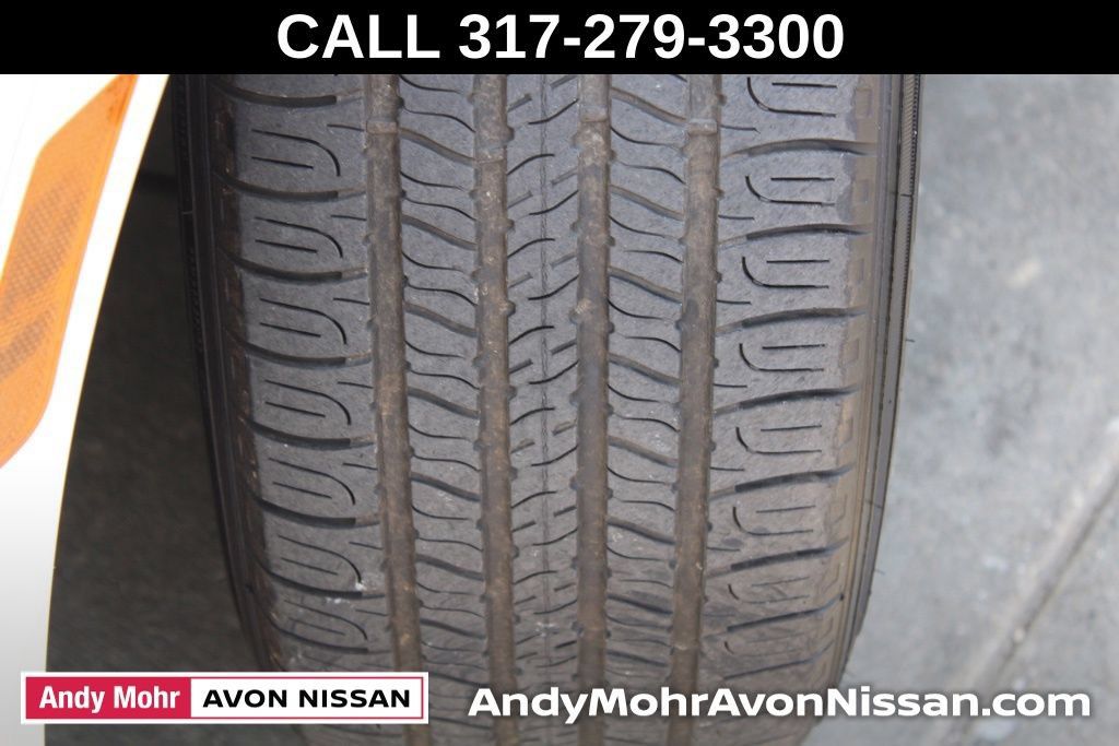 Used 2018 Cadillac XT5 Luxury w/ Driver Awareness Package AWD/4WD image 14