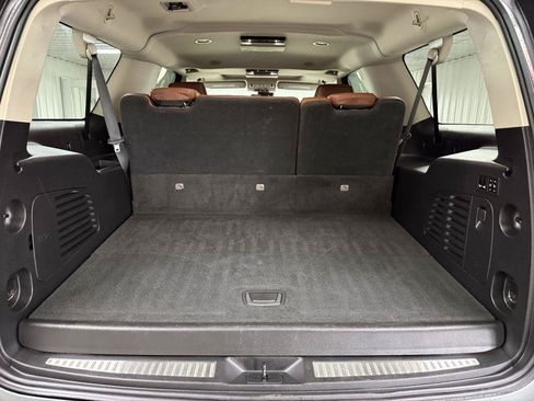 Used 2020 Cadillac Escalade ESV Premium Luxury AWD/4WD image 44