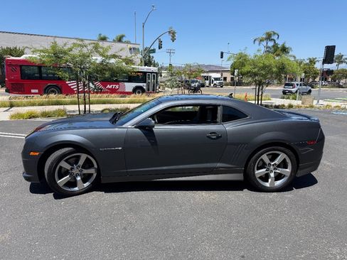 Used 2010 Chevrolet Camaro SS w/ LPO, Ground Effects Package RWD image 6