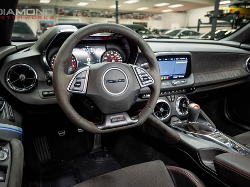 Used 2021 Chevrolet Camaro ZL1 image 16