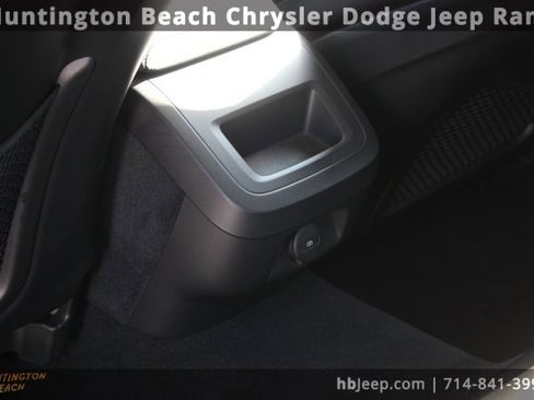 Used 2024 Volvo S60 B5 Core image 33