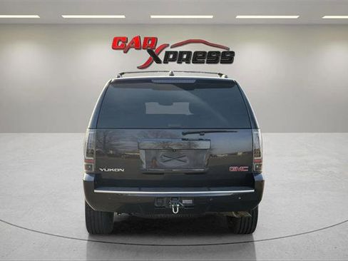 Used 2011 GMC Yukon SLT image 13