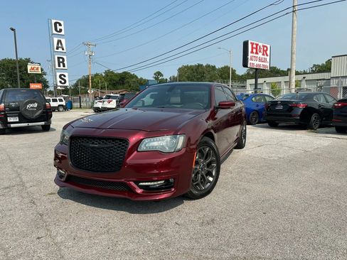 Used 2018 Chrysler 300 S w/ 300S Premium Group AWD/4WD image 1