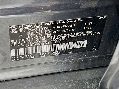 Used 2023 Toyota RAV4 XLE Premium image 28