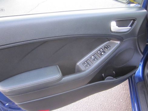 Used 2018 Kia Forte LX image 11