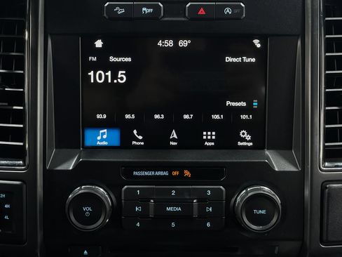 Used 2018 Ford F150 XLT w/ Equipment Group 302A Luxury AWD/4WD image 23