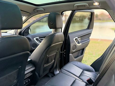 Used 2017 Land Rover Discovery Sport HSE image 13