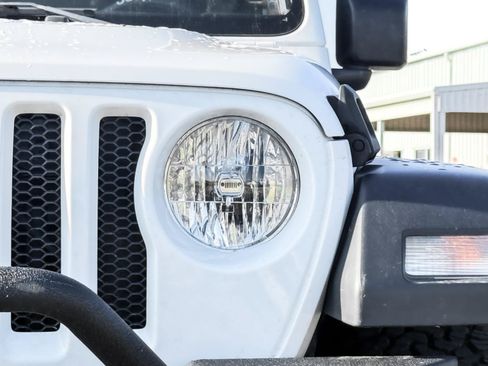 Used 2023 Jeep Wrangler Unlimited Sport AWD/4WD image 5