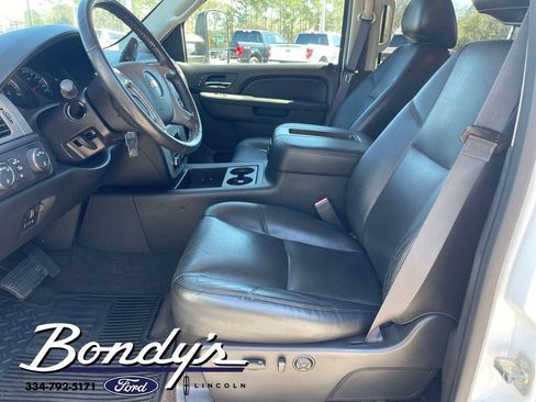 Used 2014 Chevrolet Silverado 3500 LTZ w/ LTZ Plus Package image 11