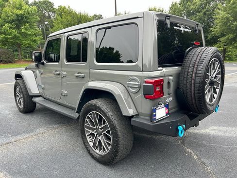 Used 2023 Jeep Wrangler Unlimited Sahara AWD/4WD image 20