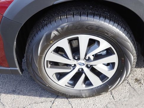 Used 2025 Subaru Outback Premium w/ Popular Package #1A image 12