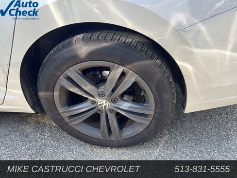 Used 2022 Volkswagen Jetta SE FWD image 5