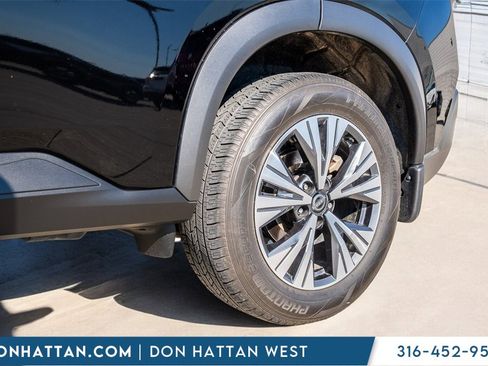 Used 2023 Nissan Rogue SV image 35