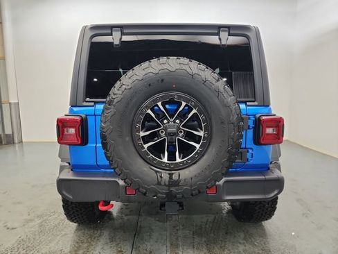 New 2025 Jeep Wrangler Rubicon w/ Xtreme 35 Tire Package image 7