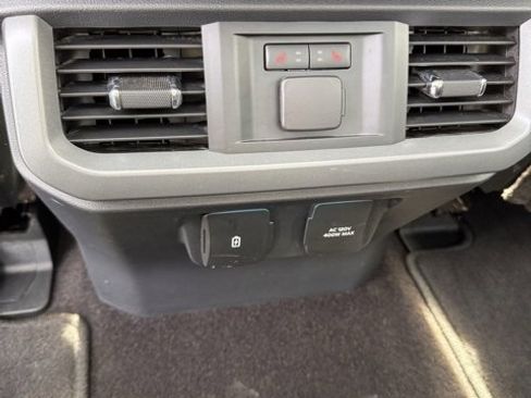 Used 2022 Ford F150 Lariat w/ Equipment Group 502A High image 17