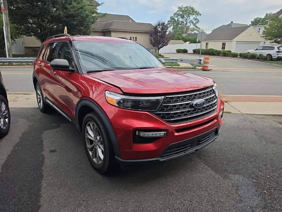 Used 2021 Ford Explorer XLT w/ Equipment Group 202A AWD/4WD image 1