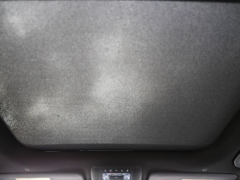 Used 2025 Mercedes-Benz GLB 35 AMG 4MATIC image 20