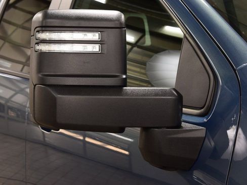 Used 2025 Chevrolet Silverado 2500 Custom w/ Custom Value Package image 18