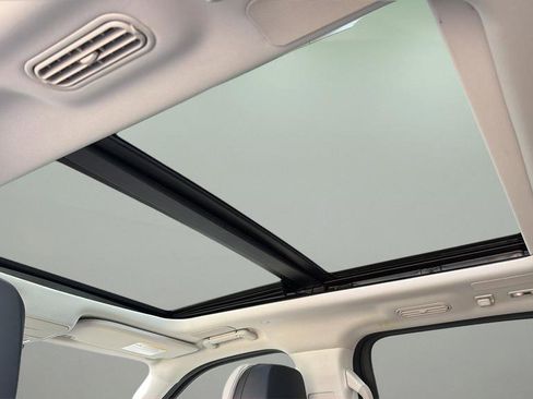 Used 2025 Lincoln Navigator Black Label image 24