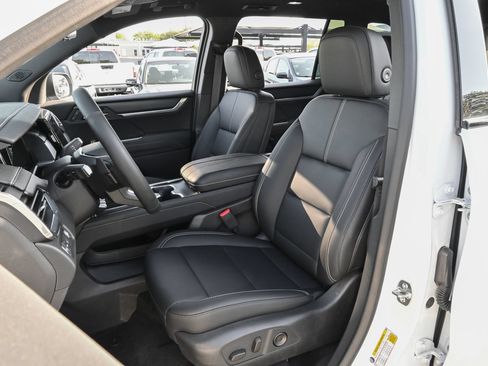 New 2026 GMC Acadia Elevation w/ Black Edition FWD image 18