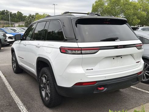Used 2022 Jeep Grand Cherokee Trailhawk w/ ADV Protech Group II AWD/4WD image 12