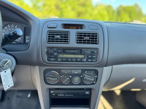 Used 2001 Toyota Corolla S FWD image 15